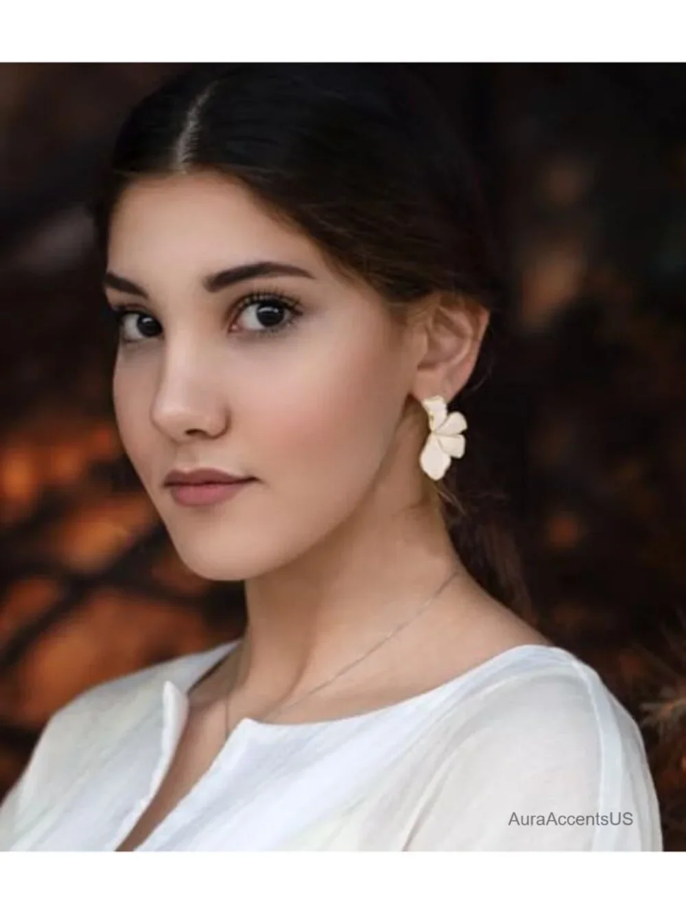 White Flower Dangle Earrings Chunky Gold Statement Floral Drop Vintage Jewelry